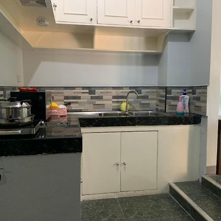 Beinte Singko De Marso Apartments Candon Eksteriør bilde