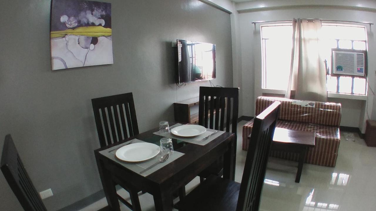 Beinte Singko De Marso Apartments Candon Eksteriør bilde