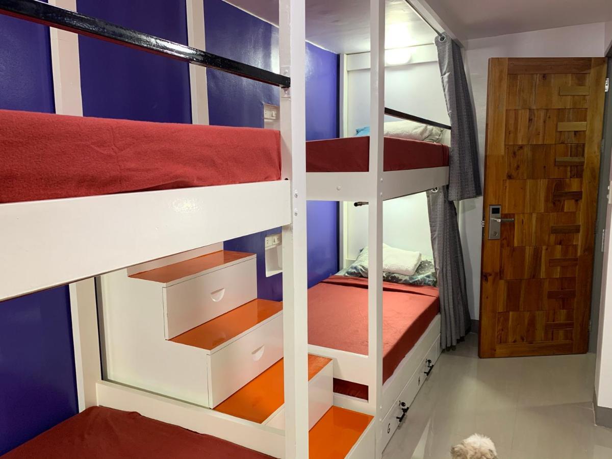 Beinte Singko De Marso Apartments Candon Eksteriør bilde